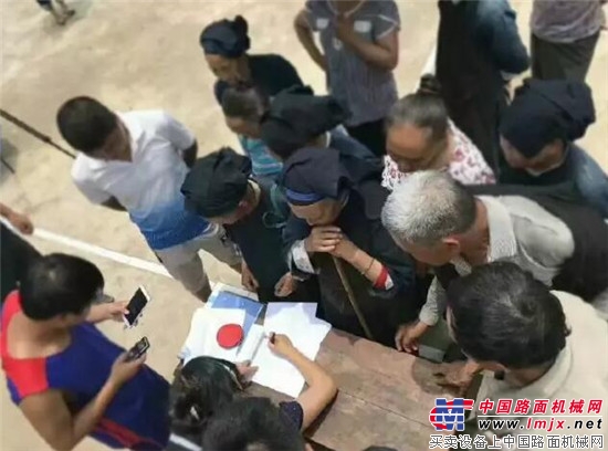 卡特彼勒应急家庭保障箱，让爱心传递中国