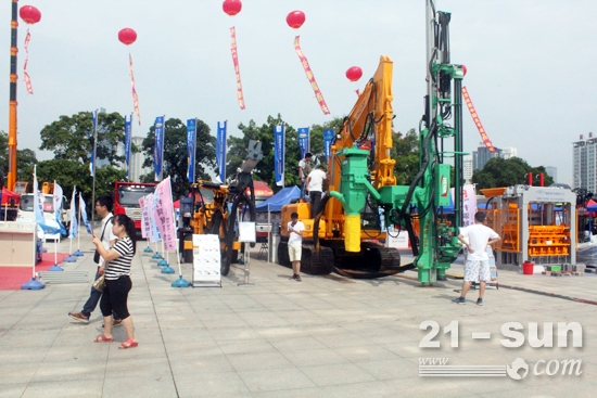 恒日重工两款新钻机亮相中国-东盟博览会