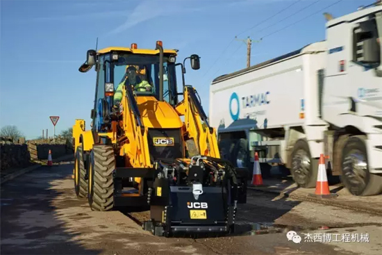 JCB 3CX compact 全面兼容滑移装载机属具