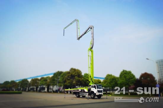 中联重科37米高精高效泵车